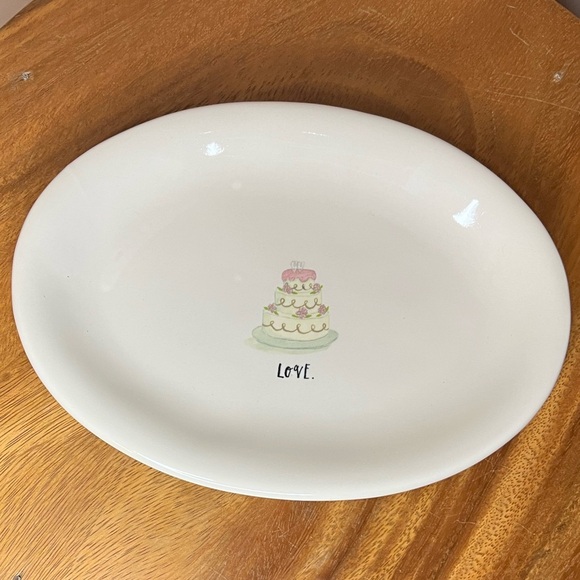 ⭐️3 For $25 NWOT Rae Dunn Love Cake Design Oval Plate - Picture 1 of 2